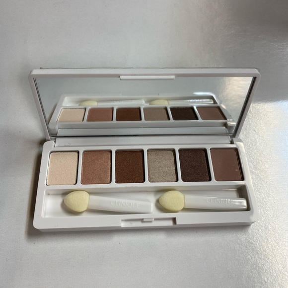 Clinique Other - Clinique 6-Pan All About Shadow Palette